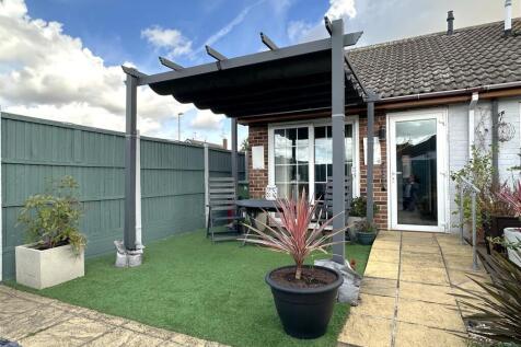 Secluded Seating Area 451