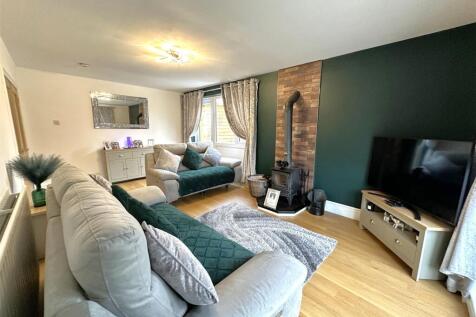 Large Living Room 084