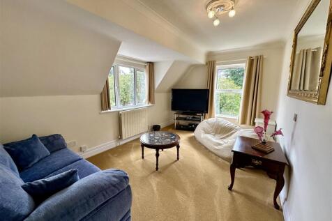 Bedroom 4 QV.jpg
