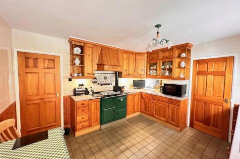 kitchen 2.jpg