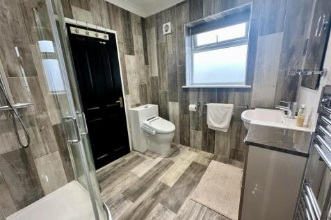 Ensuite Orm.JPG