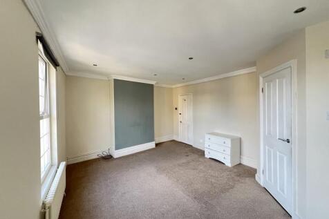 2 Nursery Ave (11).JPG