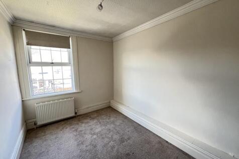 2 Nursery Ave (13).JPG
