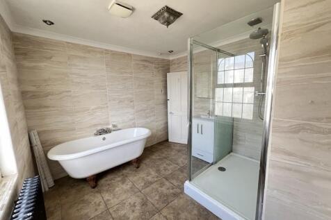 2 Nursery Ave (9).JPG