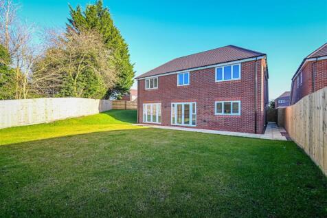 Rowan Grange Plot 4-4.jpg