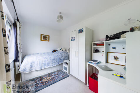 CAM00470P1-PR0038-STILL04