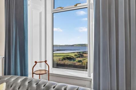 8 buchanan street, largs_27.jpg