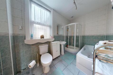 Market Street Bathroom