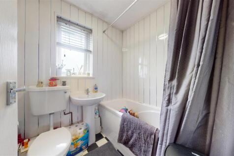 Cansfield Street Bathroom