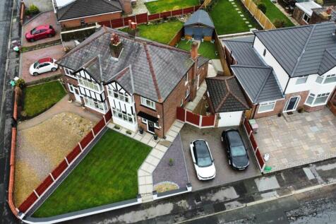 Crocketts Walk, For Sale