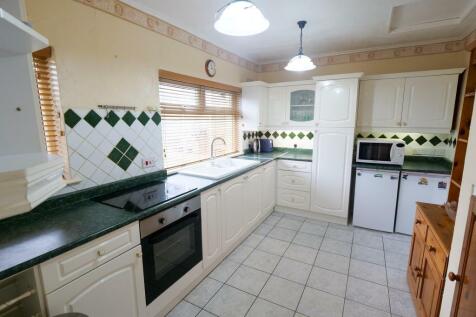 Kitchen Dual Aspect