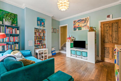 8, Thurlow Road, Leicester, LE2 1YE