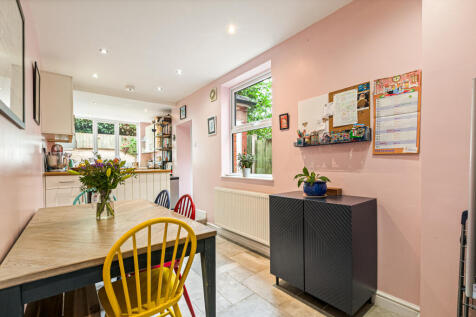 8, Thurlow Road, Leicester, LE2 1YE