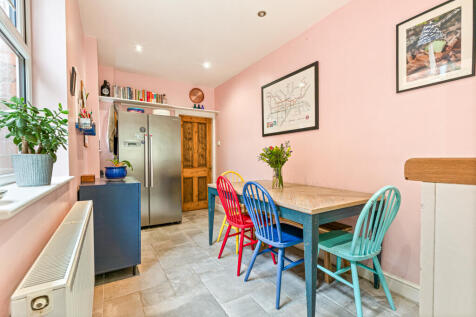 8, Thurlow Road, Leicester, LE2 1YE