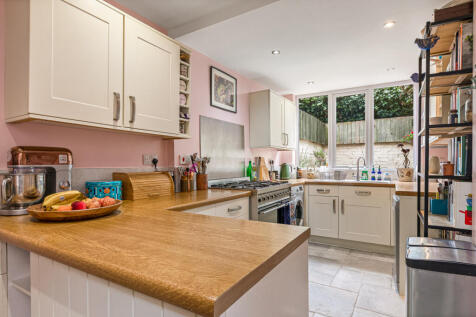 8, Thurlow Road, Leicester, LE2 1YE