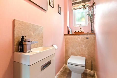 8, Thurlow Road, Leicester, LE2 1YE