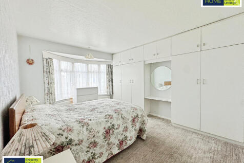 53 Lamborne Road, Leicester, LE2 6HQ