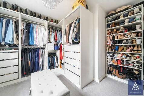 Bed 5/Dressing Room