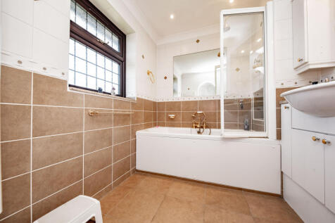Master En-Suite