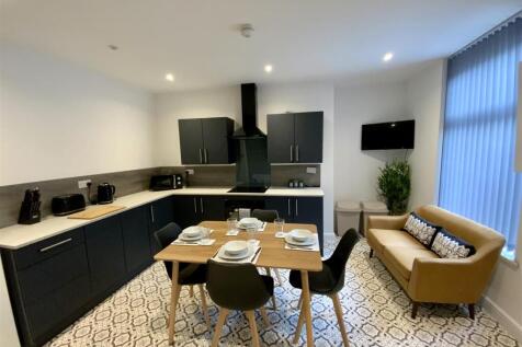 Communal Kitchen Diner