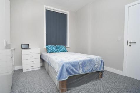 Pic 12 - 12 Ulster Street.jpg