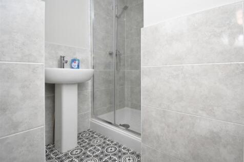 Pic 16 - 12 Ulster Street.jpg