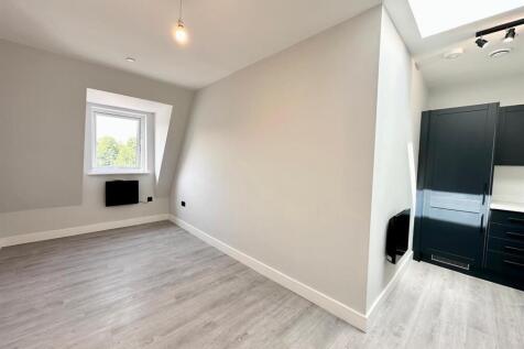 WhatsApp Image 2025-06-20 at 18.11.23 (2).jpeg