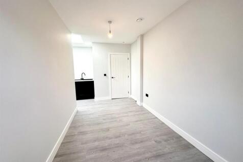 WhatsApp Image 2025-06-20 at 18.11.24 (1).jpeg