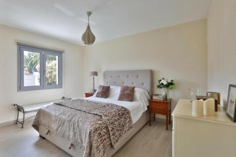 0c4647b0-4c02-40bd-a