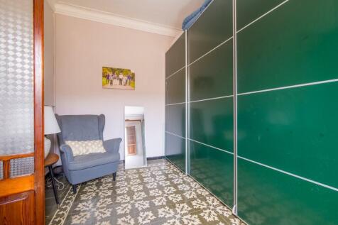 13. Walk In Closet 1