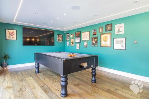Bar / Games Room