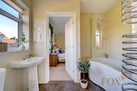 Holt Grange (37).jpg