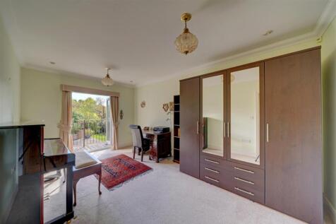 3a Sparrow Hall Lane