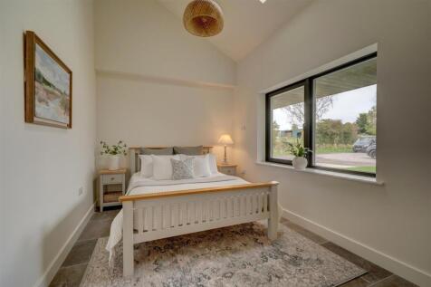 Arrow House (28).jpg