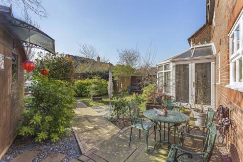 Wickets Patio Area 2.jpg