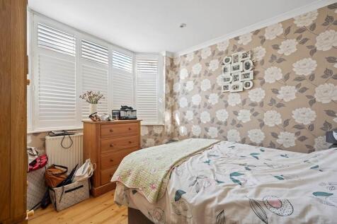 Bedroom 1 Dorset Rd.jpg