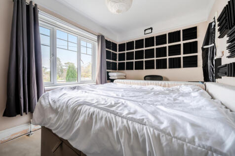 1384137-3-69248e4...