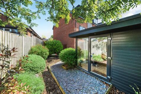 27-6821dd6193878-1281927-ARW-27