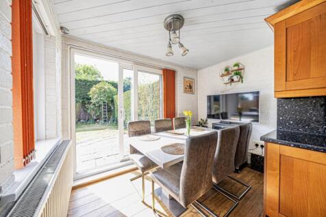 1289684-5-6824dc52575c9-ARW