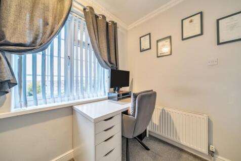 1371769-14-6903945ea39c5