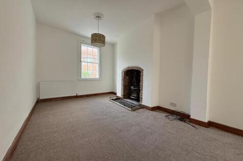 Lounge /  Dining Room