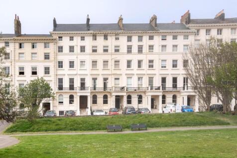 Adelaide Crescent Front shot-1.jpg