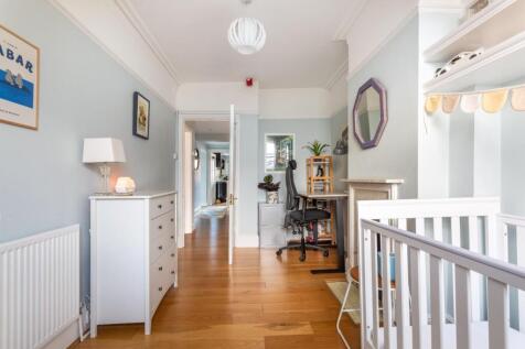 Adelaide Crescent-12.jpg