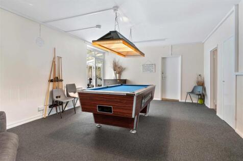 13 The Spinney 14.jpg