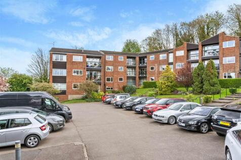 13 The Spinney 26.jpg