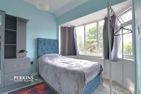 BED 2.jpg