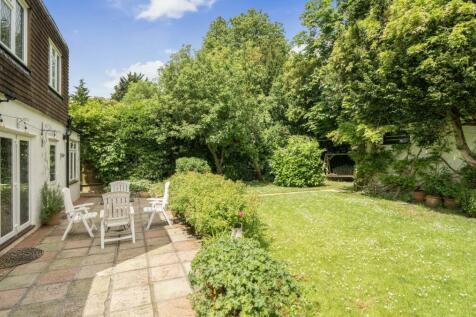 Davidson Frost-Wellings, DFW, Cavendish Drive, Edg