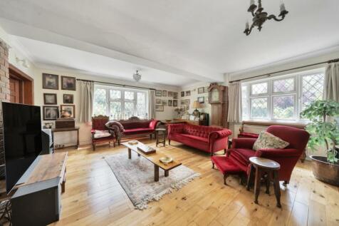 Davidson Frost-Wellings, DFW, Cavendish Drive, Edg