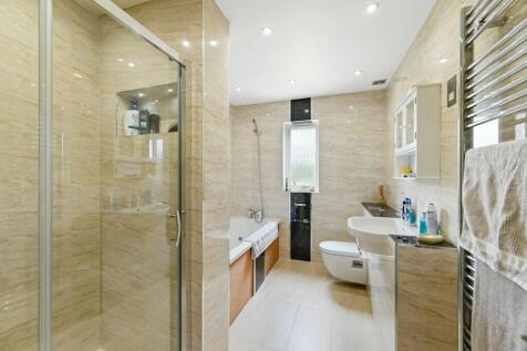 Davidson Frost-Wellings, DFW, Heathfield Road, Bus