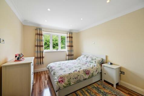 Davidson Frost-Wellings, DFW, Heathfield Road, Bus